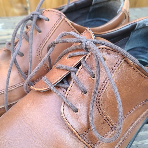 Dockers Brown Derby Brogue Cap Toe Oxford Shoe | 9 - Picture 4 of 13